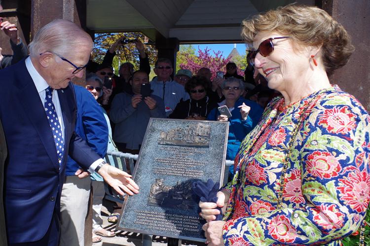 plaque unveiled